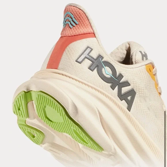 HOKA - Clifton 9 Vanilla / Astral Running Shoes - Picture 2 of 13